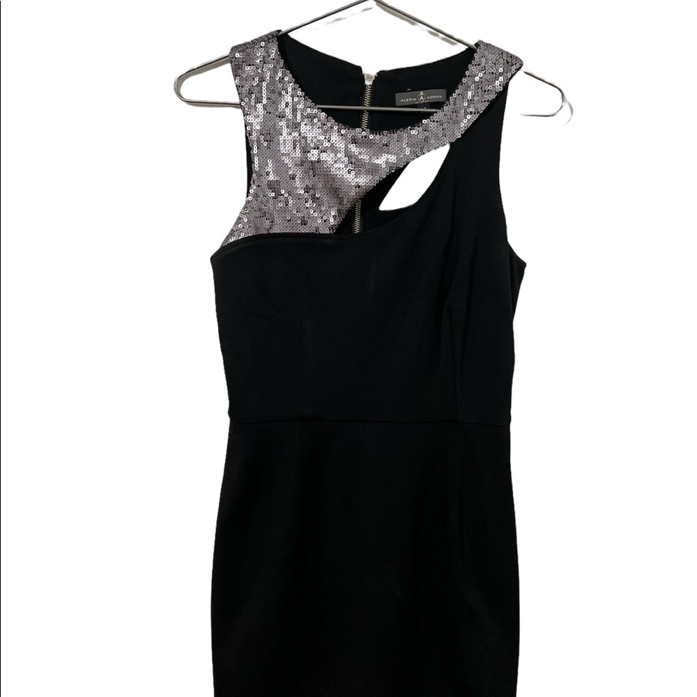Alexia Admor- Women’s  Dress w/ Silver Sequin  Sz M